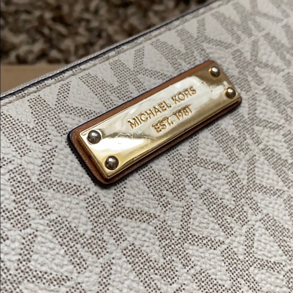 MK jet set signature travel continental wallet - Picture 5 of 5